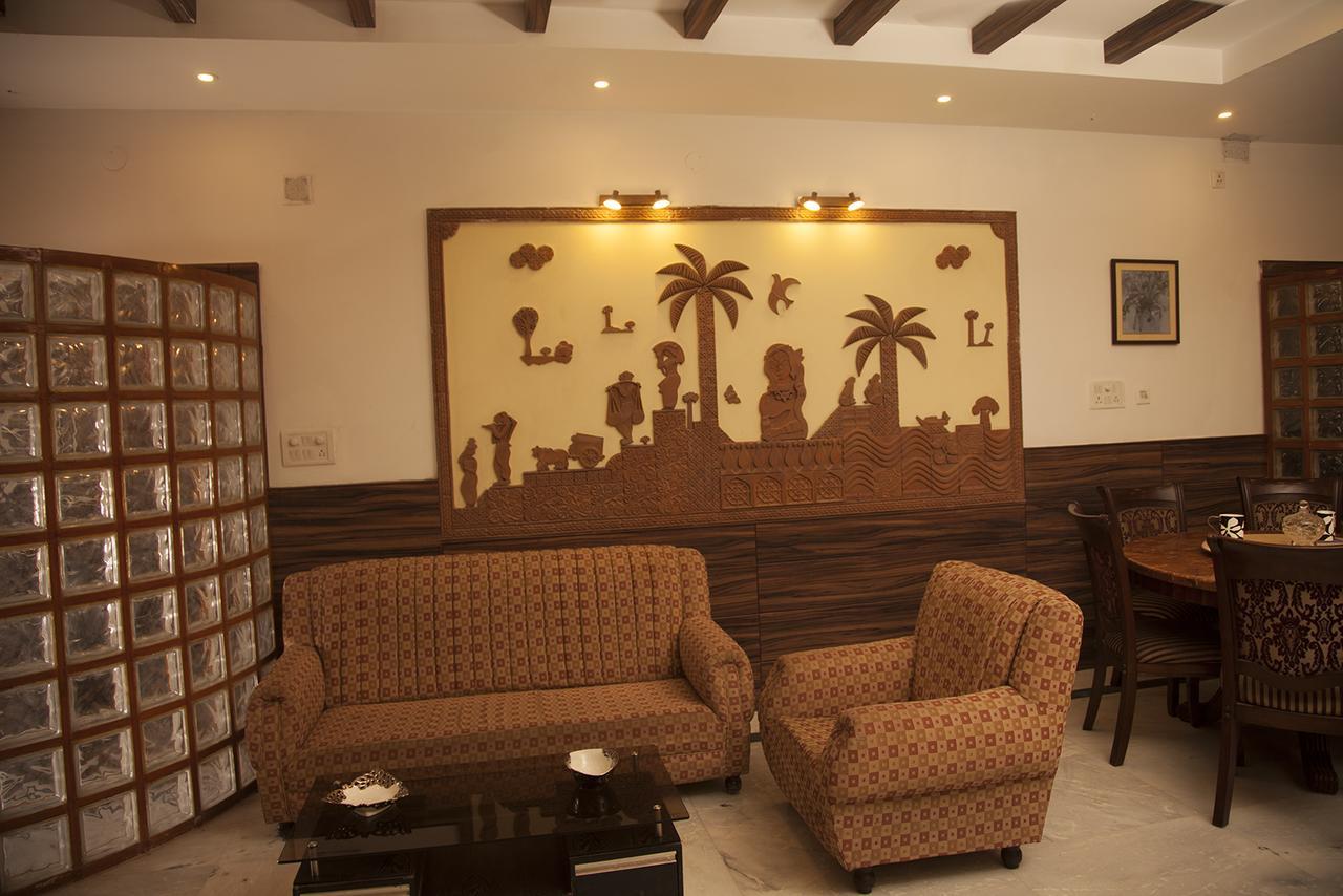 Om Sai Villa Guesthouse كولكاتا المظهر الخارجي الصورة