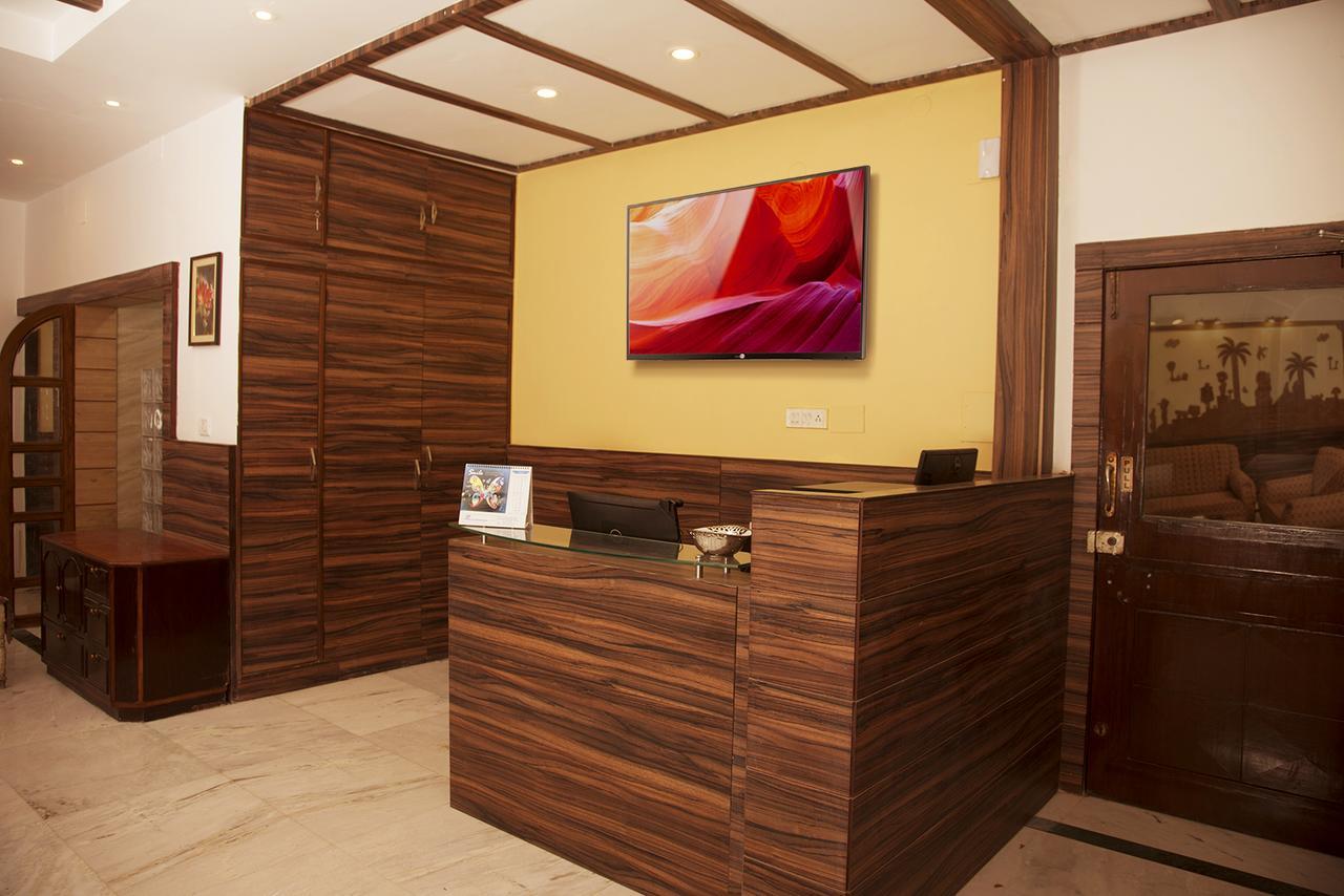 Om Sai Villa Guesthouse كولكاتا المظهر الخارجي الصورة