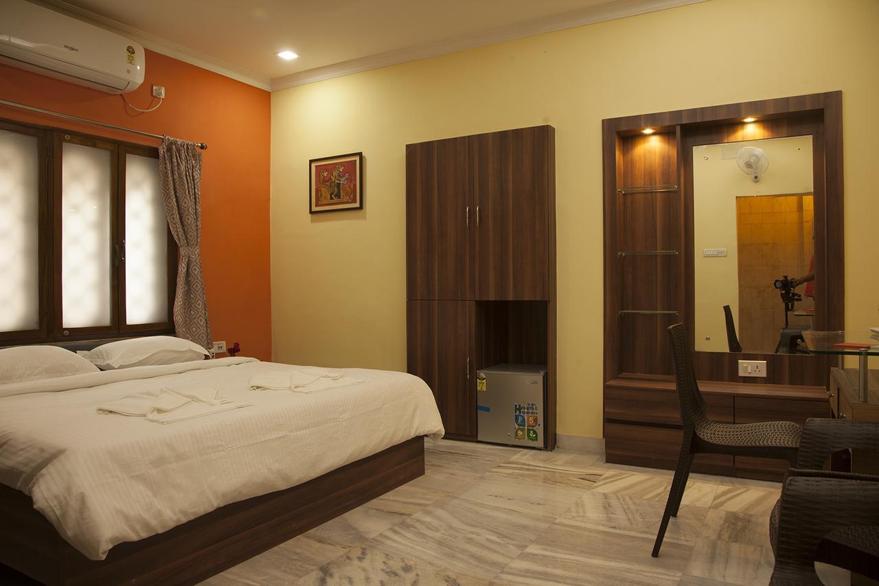 Om Sai Villa Guesthouse كولكاتا المظهر الخارجي الصورة